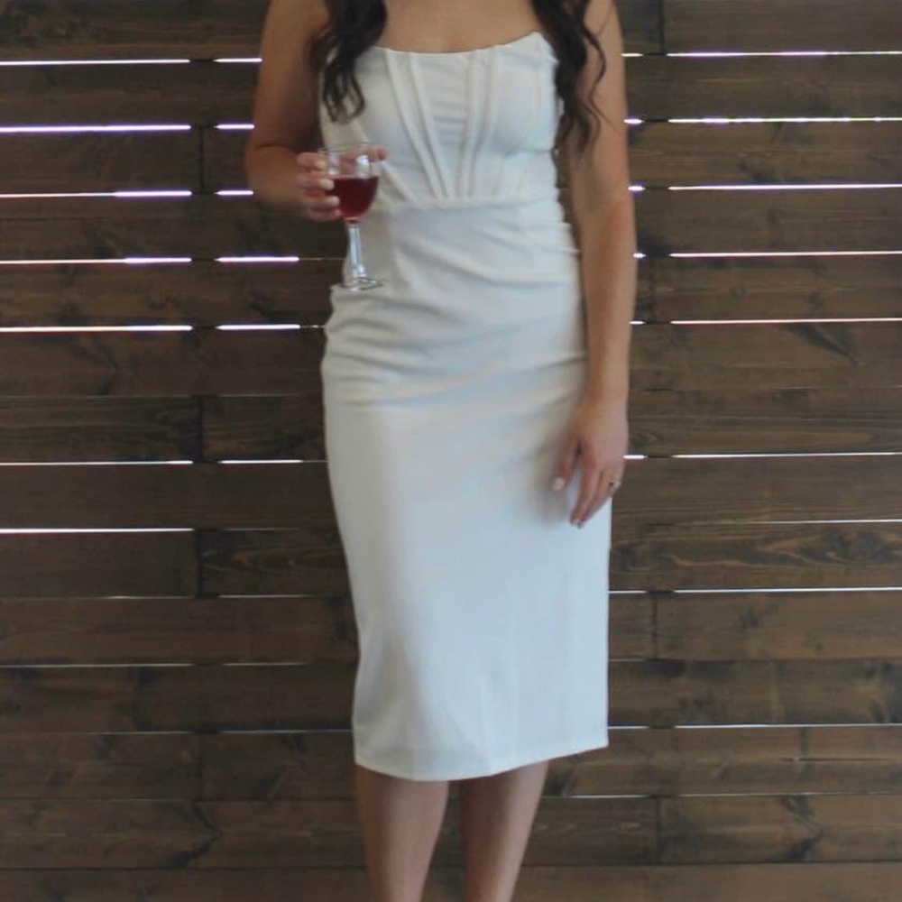 Lulu's Chic White Midi Dress